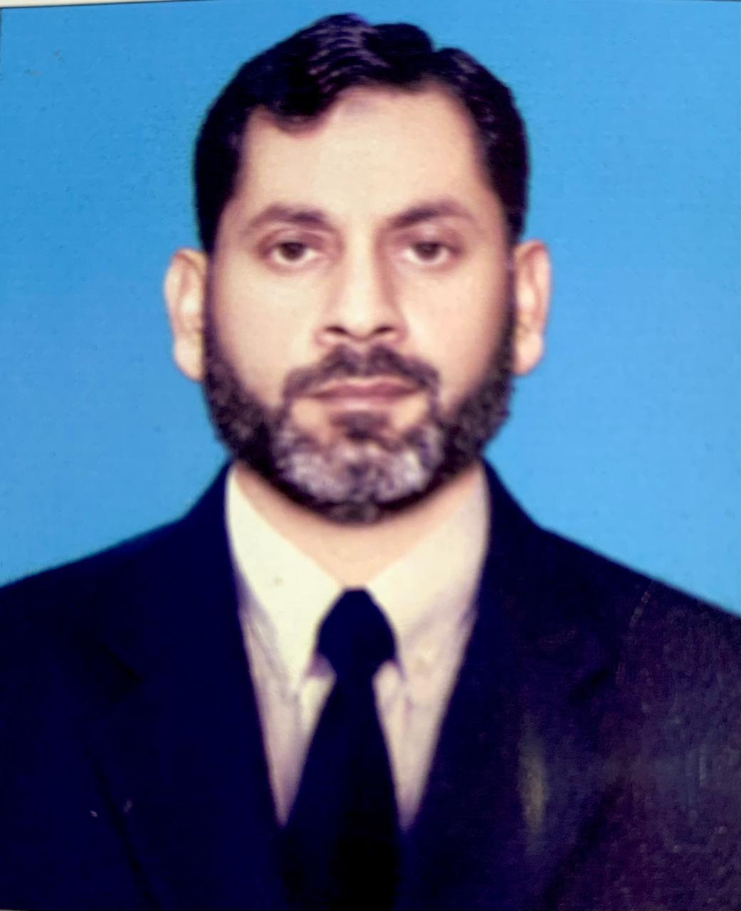 Dr. Qamar